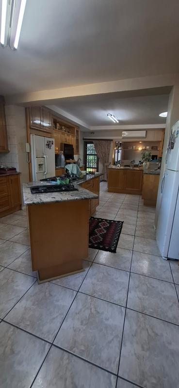 6 Bedroom Property for Sale in Cravenby Western Cape